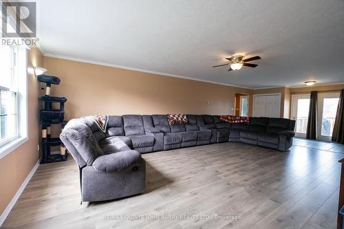 128 Creswell Drive, Quinte West, ON - Indoor Photo Showing Living Room