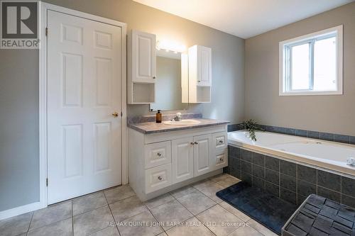 128 Creswell Drive, Quinte West, ON - Indoor Photo Showing Bathroom