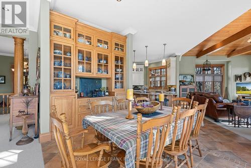 229 Louisa St, Kawartha Lakes, ON - Indoor Photo Showing Dining Room