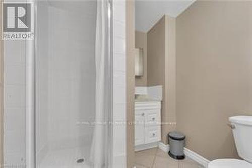 12 Hope Crescent, Belleville, ON - Indoor Photo Showing Bathroom