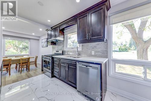 1 Marmac Dr, St. Catharines, ON - Indoor Photo Showing Kitchen With Double Sink