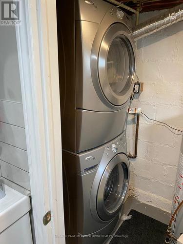 5 Pollock Ave, Cambridge, ON - Indoor Photo Showing Laundry Room