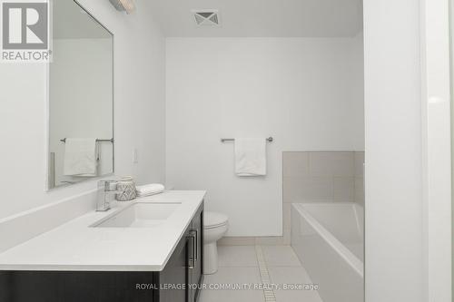#A322 -241 Sea Ray Ave, Innisfil, ON - Indoor Photo Showing Bathroom