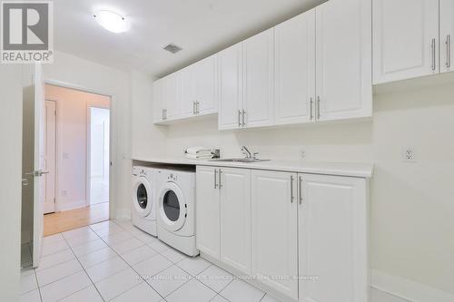 2201 - 1 Hurontario Street, Mississauga, ON - Indoor Photo Showing Laundry Room