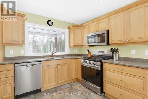 152B Wannamaker Rd, Stirling-Rawdon, ON - Indoor Photo Showing Kitchen With Double Sink