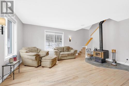 152B Wannamaker Rd, Stirling-Rawdon, ON - Indoor Photo Showing Living Room