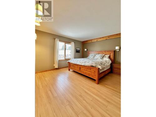 2902 Gold Digger Drive, 150 Mile House, BC - Indoor Photo Showing Bedroom
