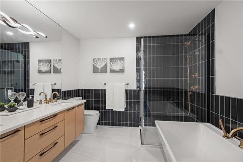 251 Yellow Moon Crescent, Winnipeg, MB - Indoor Photo Showing Bathroom