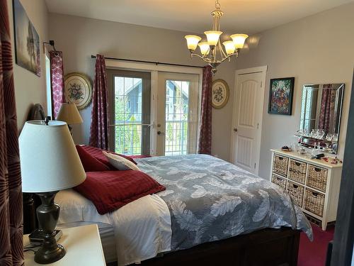 4997 Ponderosa Crescent, Canal Flats, BC - Indoor Photo Showing Bedroom