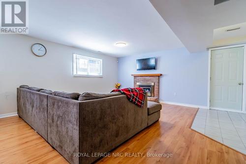 211 Leaside Drive, Welland, ON - Indoor Photo Showing Living Room With Fireplace