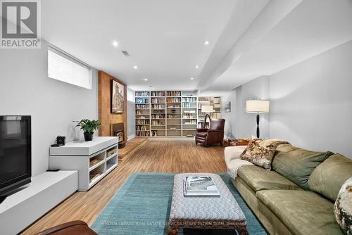101 Lyndhurst Avenue, Toronto, ON - Indoor Photo Showing Living Room
