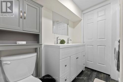 33 B Jade Bay Road, Bancroft, ON - Indoor Photo Showing Bathroom