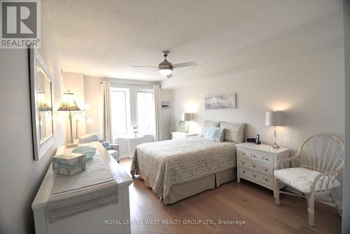 #303 -2300 Parkhaven Blvd, Oakville, ON - Indoor Photo Showing Bedroom
