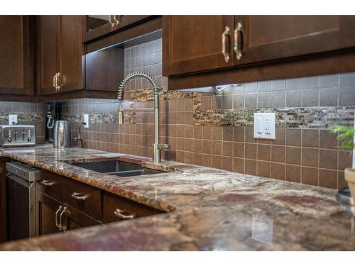 3996 Galloway Frontage Road, Galloway, BC - Indoor Photo Showing Kitchen With Double Sink