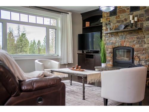 3996 Galloway Frontage Road, Galloway, BC - Indoor Photo Showing Living Room With Fireplace