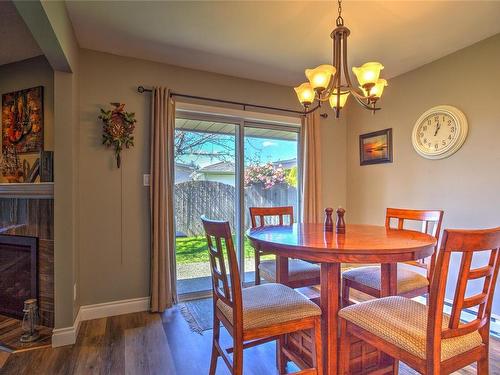 19-1893 Tzouhalem Rd, Duncan, BC - Indoor Photo Showing Dining Room