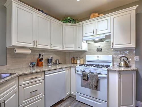19-1893 Tzouhalem Rd, Duncan, BC - Indoor Photo Showing Kitchen