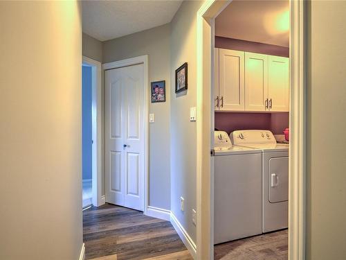 19-1893 Tzouhalem Rd, Duncan, BC - Indoor Photo Showing Laundry Room