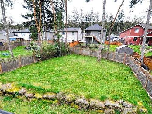 1061 Shelby Ann Ave, Nanaimo, BC - Outdoor With Backyard