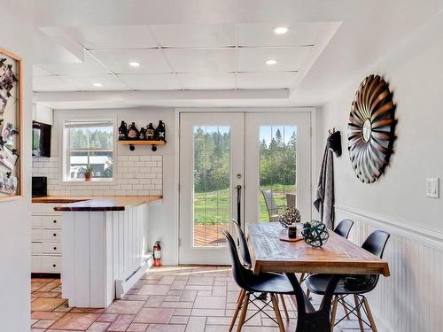 6561 Walker Rd, Port Alberni, BC - Indoor Photo Showing Dining Room