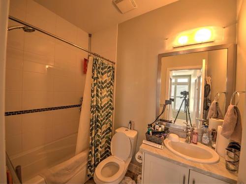 12-175 Holloway Drive, Kamloops, BC - Indoor Photo Showing Bathroom