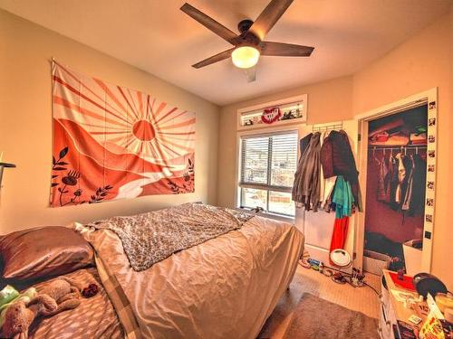 12-175 Holloway Drive, Kamloops, BC - Indoor Photo Showing Bedroom