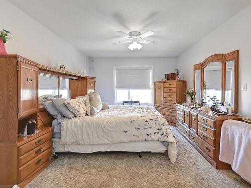 29-1580 Springhill Drive, Kamloops, BC - Indoor Photo Showing Bedroom