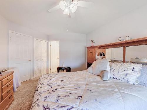 29-1580 Springhill Drive, Kamloops, BC - Indoor Photo Showing Bedroom