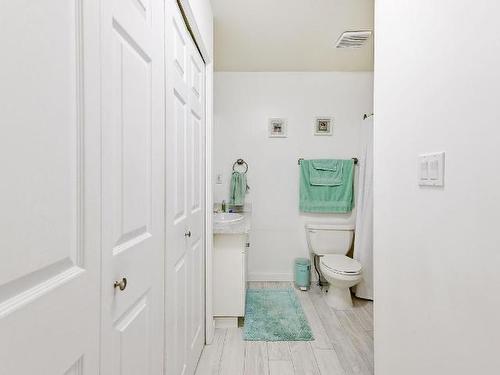 29-1580 Springhill Drive, Kamloops, BC - Indoor Photo Showing Bathroom