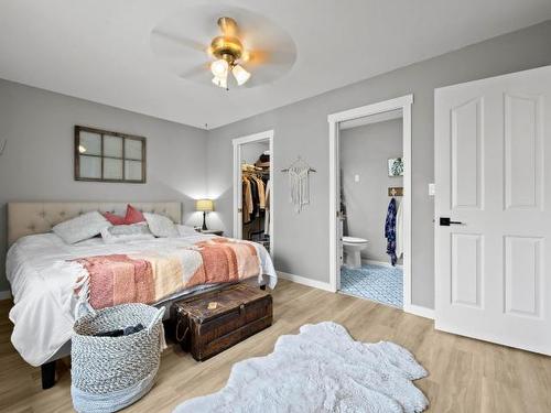 35-5200 Dallas Drive, Kamloops, BC - Indoor Photo Showing Bedroom