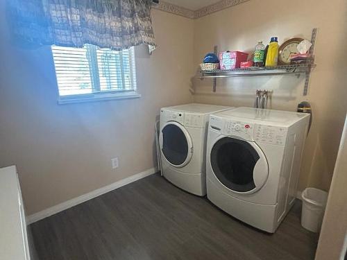 122 Mcewen Rd, Lillooet, BC - Indoor Photo Showing Laundry Room