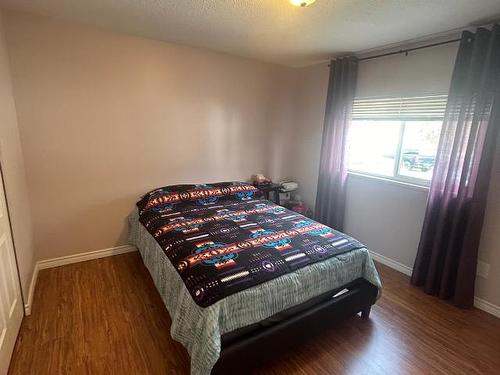 122 Mcewen Rd, Lillooet, BC - Indoor Photo Showing Bedroom