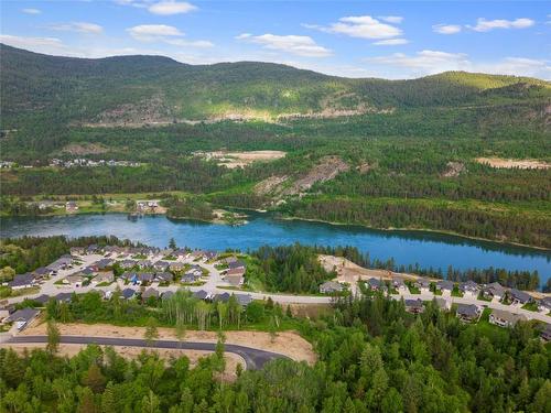 3700 9Th Avenue, Castlegar, BC - Outdoor With Body Of Water With View