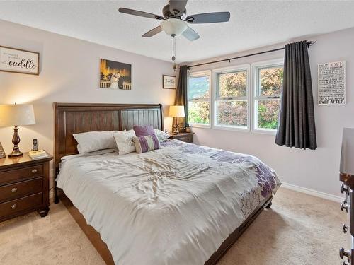 3700 9Th Avenue, Castlegar, BC - Indoor Photo Showing Bedroom