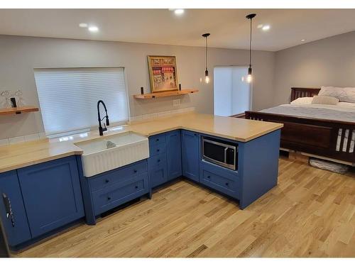 838 Rivers Edge Dr, Nanoose Bay, BC - Indoor Photo Showing Kitchen With Double Sink