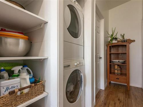 785 Nancy Greene Dr, Campbell River, BC - Indoor Photo Showing Laundry Room