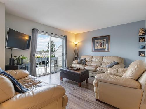 23-941 Malone Rd, Ladysmith, BC - Indoor Photo Showing Living Room