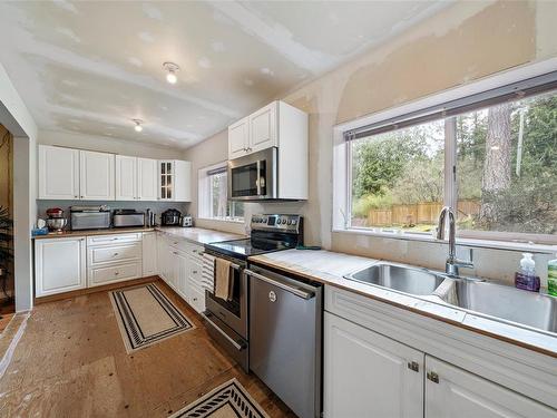 6342 East Sooke Rd, Sooke, BC - Indoor Photo Showing Kitchen With Double Sink