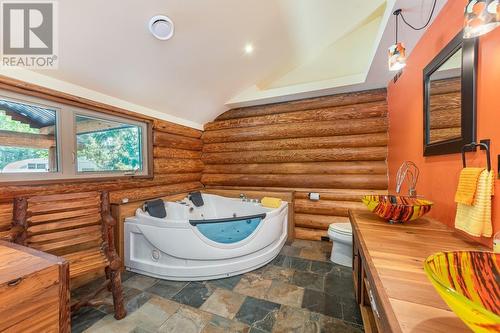 3993 Westman Road, Malakwa, BC - Indoor Photo Showing Bathroom