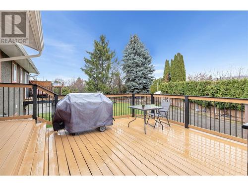 700 Tamarack Drive, Kelowna, BC - Outdoor With Deck Patio Veranda With Exterior