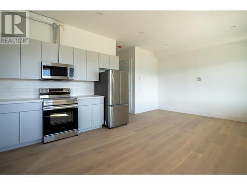 1550 Viognier Drive, West Kelowna, BC - Indoor Photo Showing Kitchen