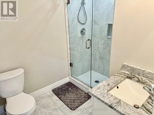 44 Miller Drive, Hamilton, ON - Indoor Photo Showing Bathroom