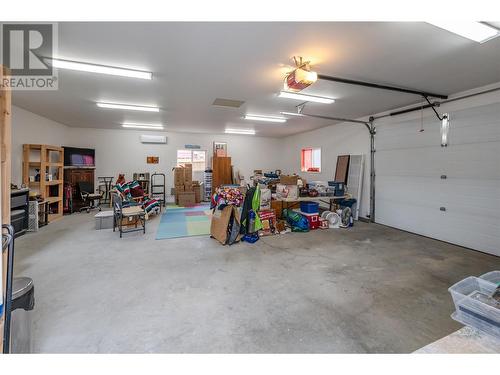 605 11Th Avenue, Keremeos, BC - Indoor Photo Showing Garage