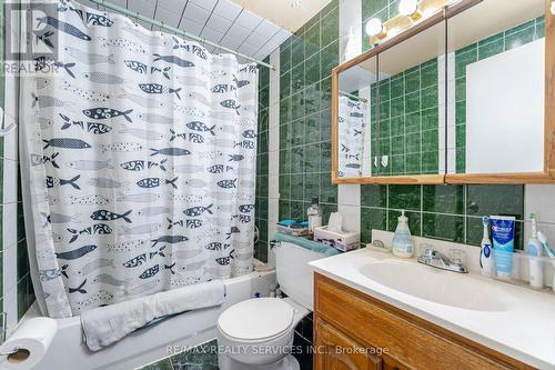2 Herron Pl, Brampton, ON - Indoor Photo Showing Bathroom