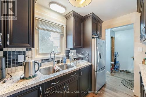 2 Herron Place, Brampton, ON - Indoor Photo Showing Kitchen With Double Sink