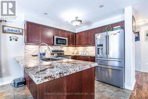 42 Cook Street, Kawartha Lakes, ON - Indoor Photo Showing Kitchen With Double Sink With Upgraded Kitchen