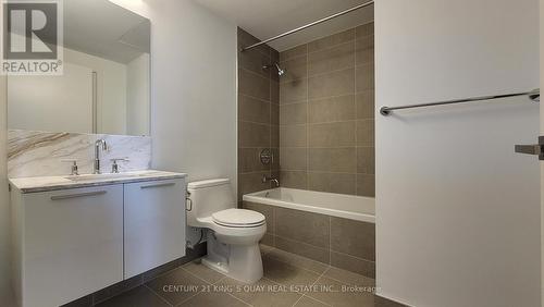 811 - 3 Gloucester Street, Toronto, ON - Indoor Photo Showing Bathroom