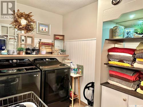 Park Valley Acreage, Canwood Rm No. 494, SK - Indoor Photo Showing Laundry Room