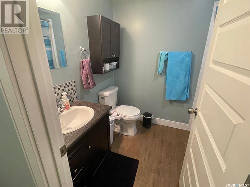 869 6Th Street E, Prince Albert, SK - Indoor Photo Showing Bathroom