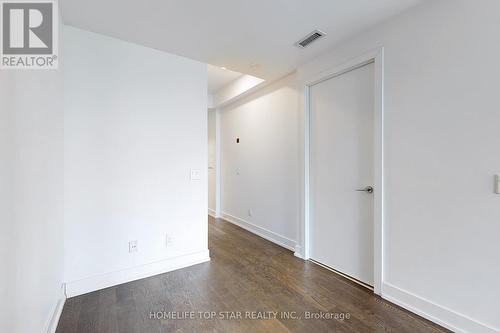 #3908 -7 Grenville St, Toronto, ON - Indoor Photo Showing Other Room